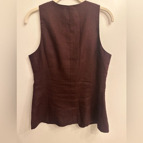 Sleeveless Brown Button-Front Tank Top - Picture 6 of 8